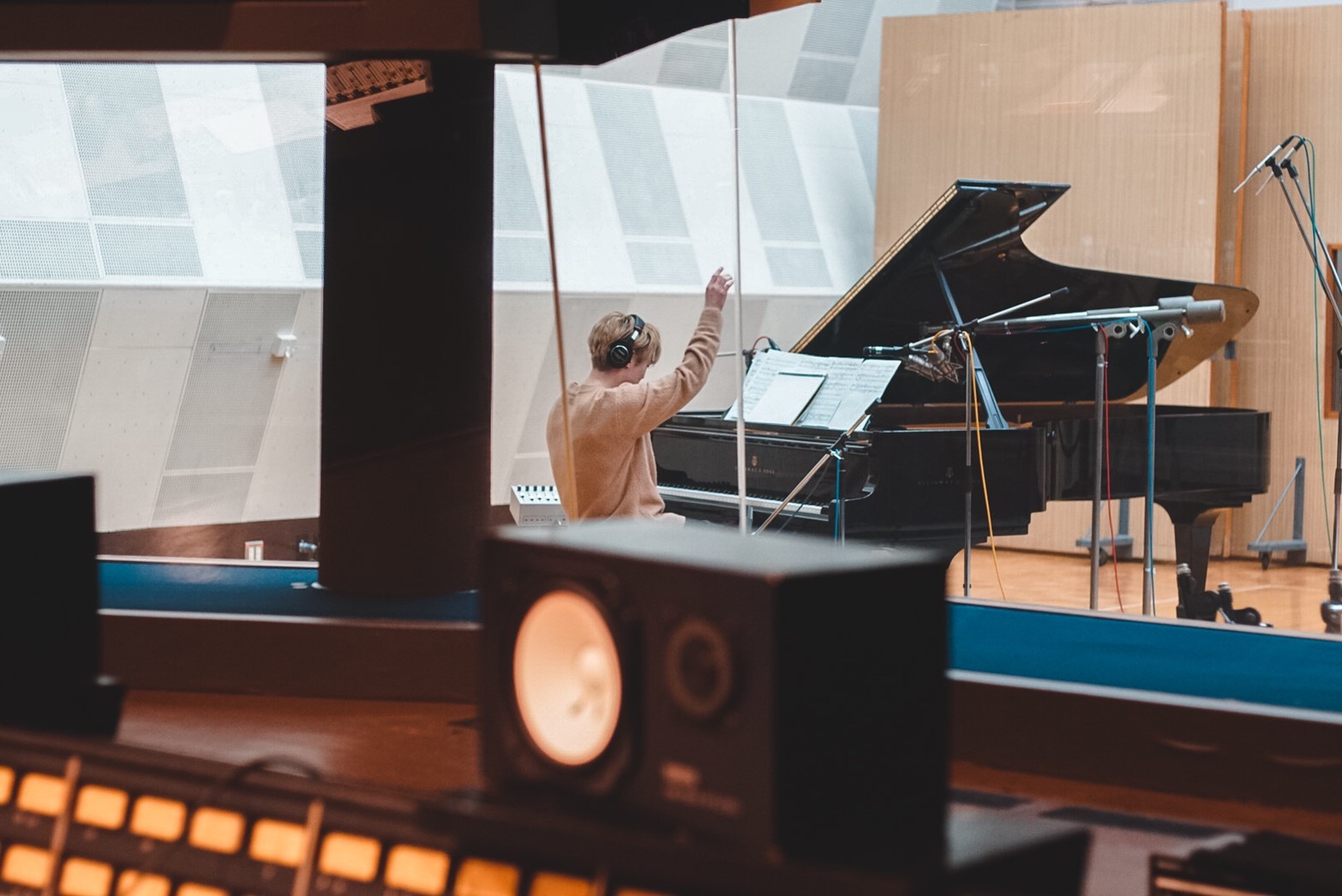 ファンクラブでSHIROSE Photo公開しました。(Best Album Studio Work)